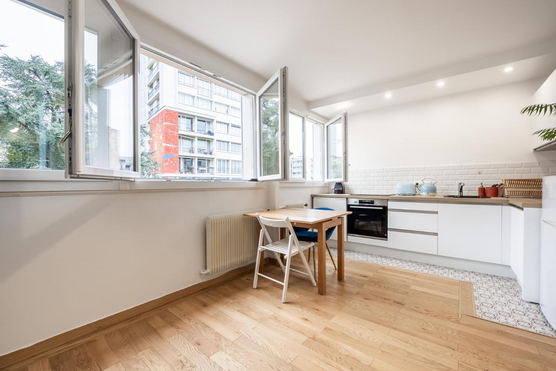 Charming Parisian Home Away From Home In The Heart Of Paris Eksteriør bilde